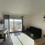 De La Apartament *